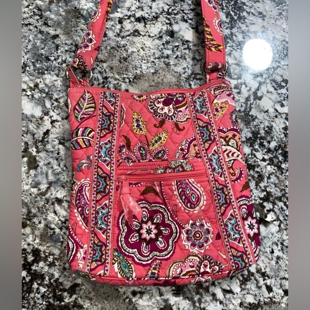 Vera Bradley crossbody/shoulder bag retired coral/pink pattern